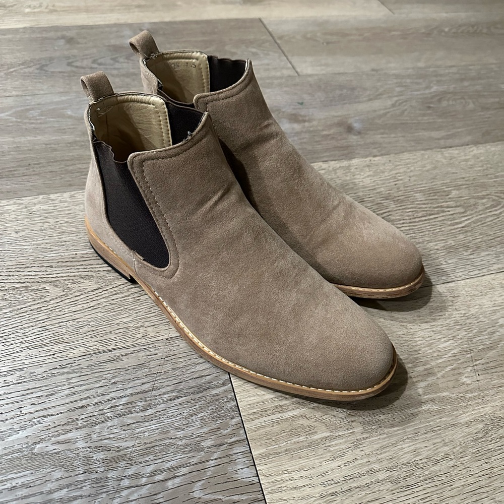 Men's Tan Chelsea Boots